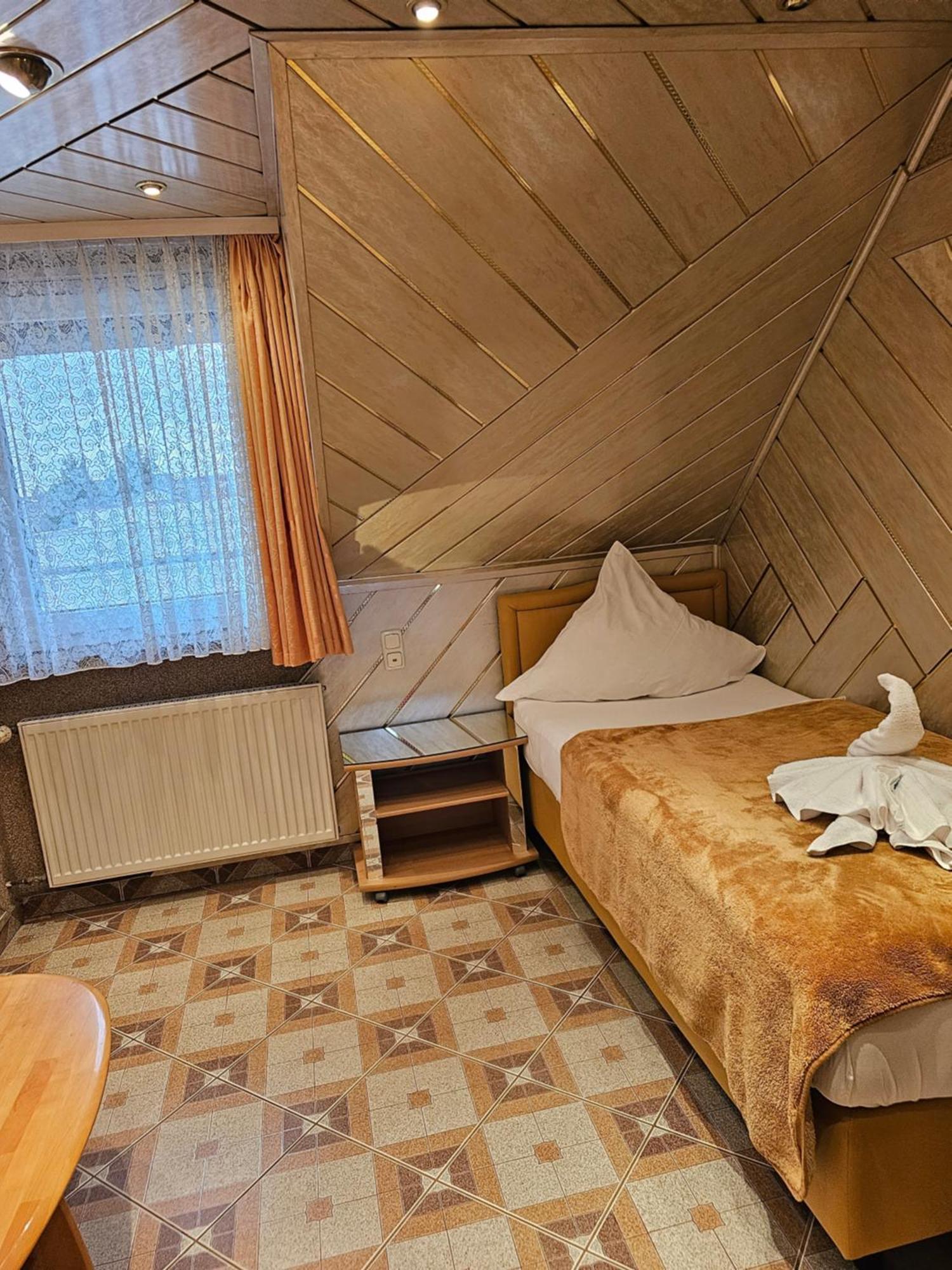 Hotel Tenne Viernheim Kültér fotó