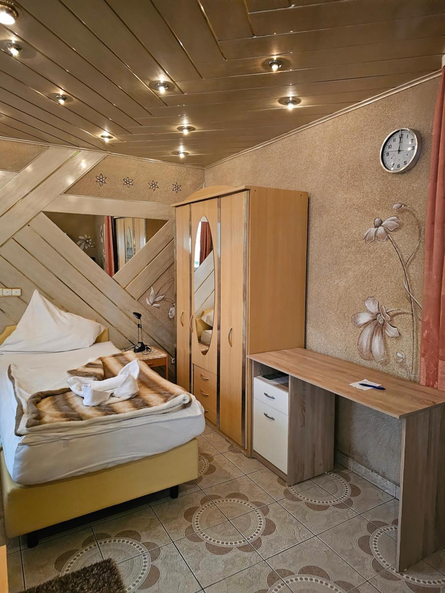 Hotel Tenne Viernheim Kültér fotó
